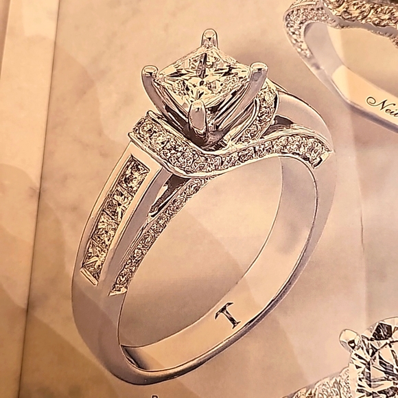 Tolkowsky 14K Gold Natural Diamond Ring - Picture 1 of 13